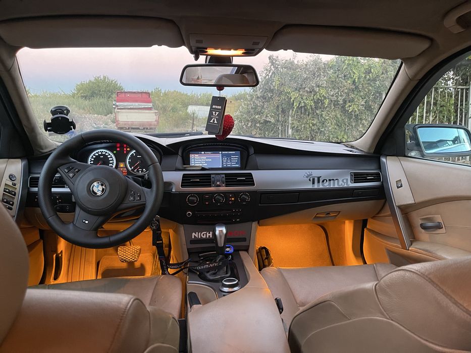 Продава се BMW E60 300++