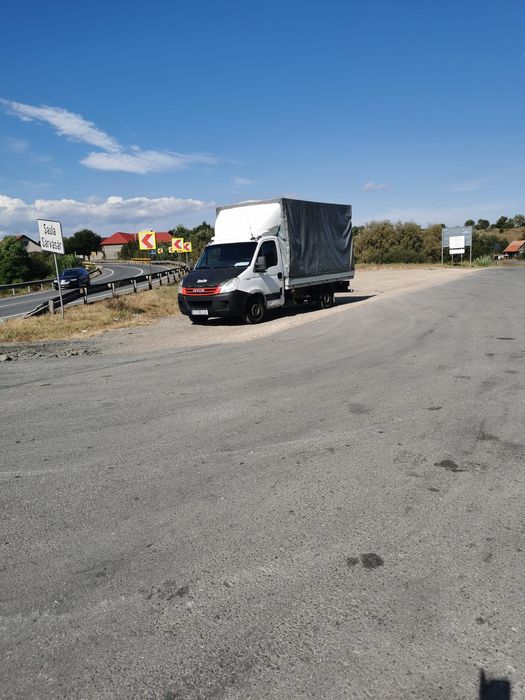 Vând Iveco dayli cu lift sprinter