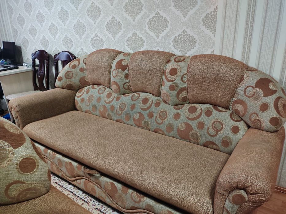 Диван тройка продам