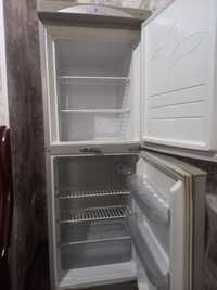 Холодильник б/у,рабочий