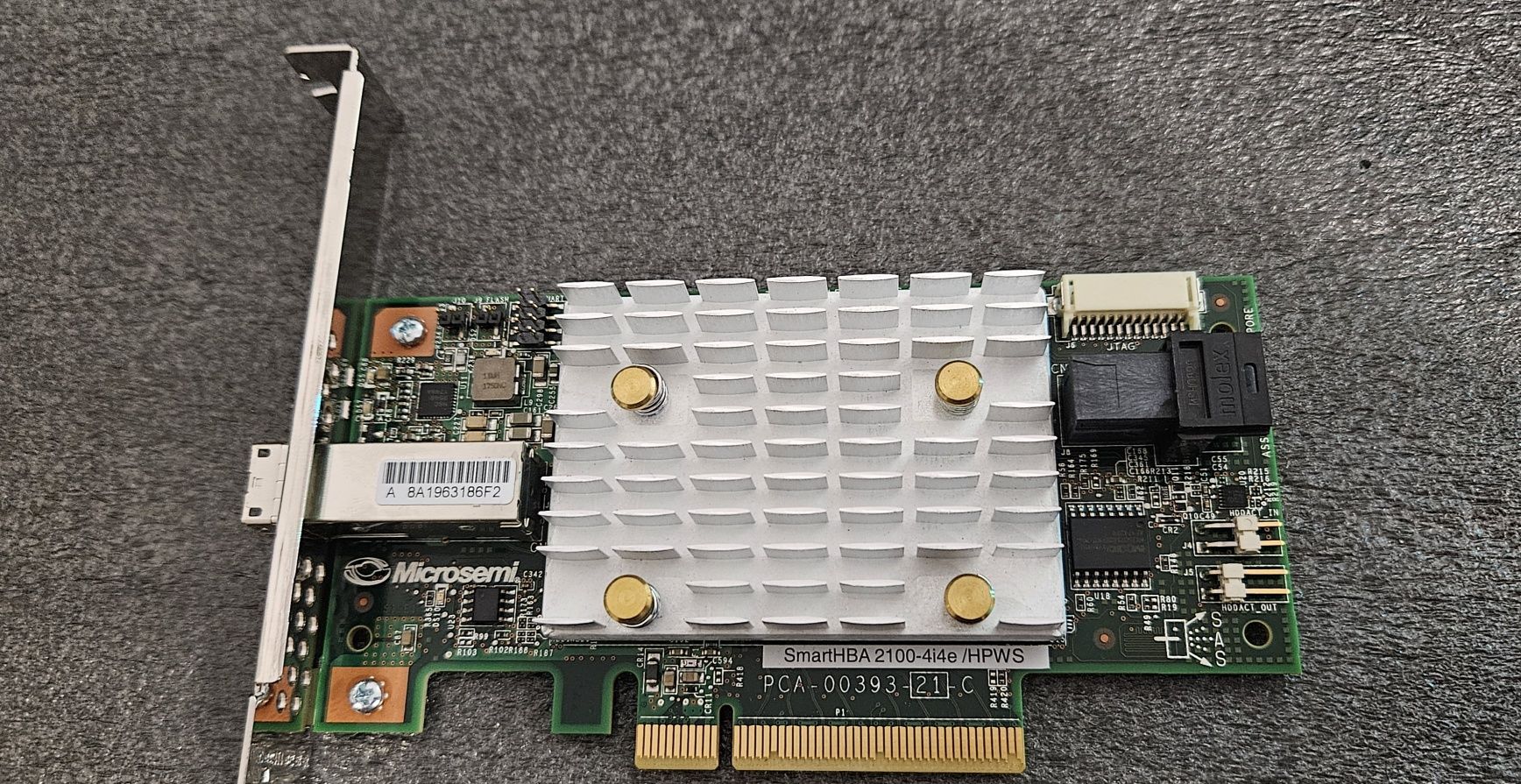 Adaptor Microsemi SmartHBA 2100-4i4e PCIe Gen3 SAS/SATA + cablu