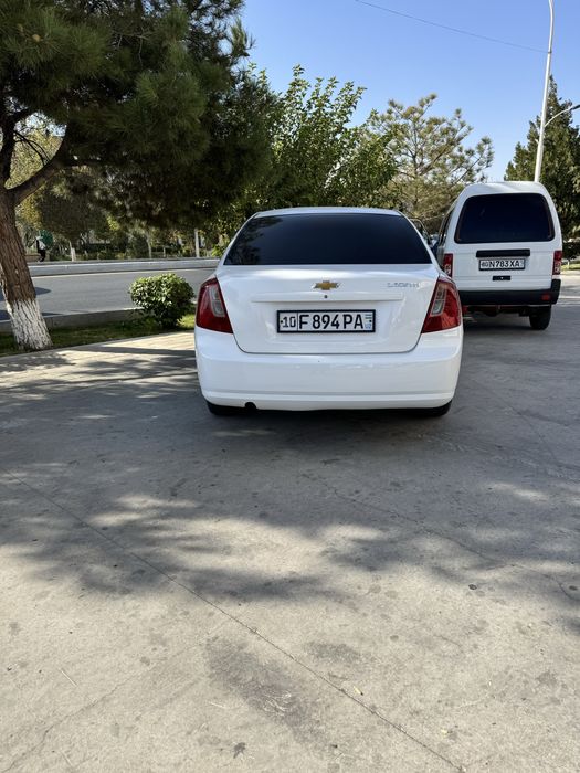 Лассети 2009 йил метанда