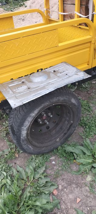 Vând/Schimb Motocultor 16 cp cu remorca și accesorii nu trimit in tara