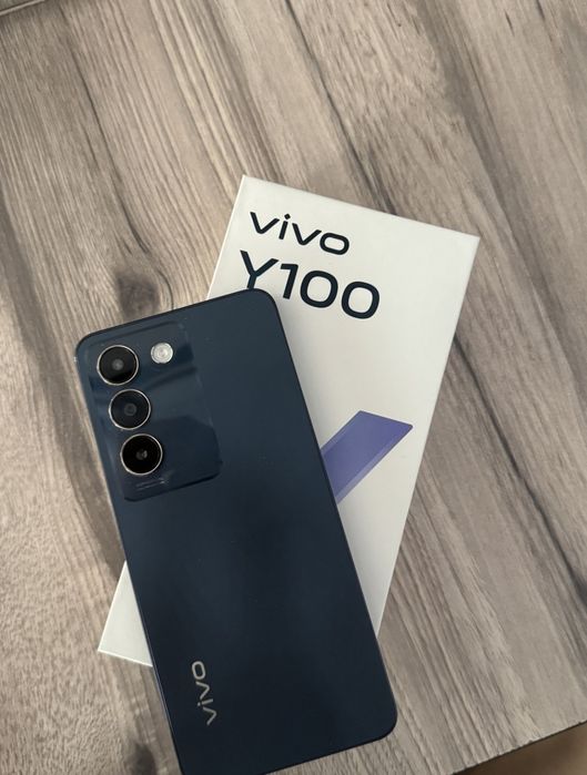 Срочно продам Vivo Y 100 8+8/256 идеал.