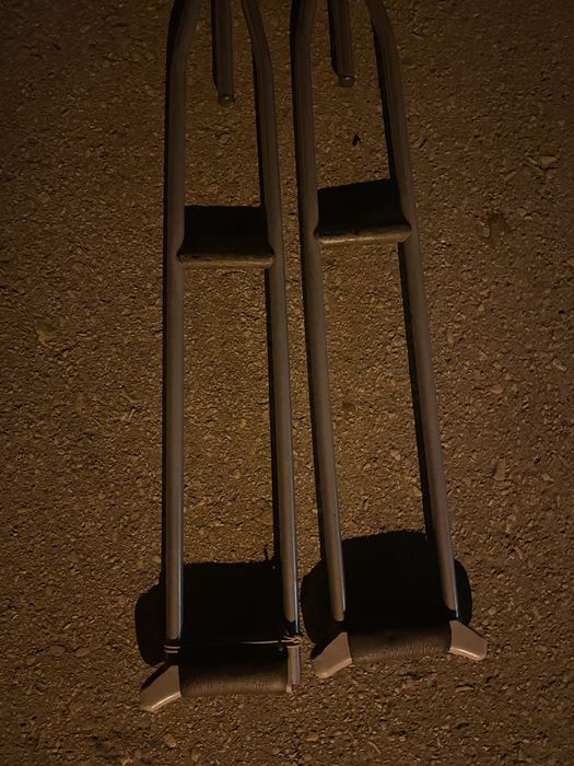 Патерици един чифт