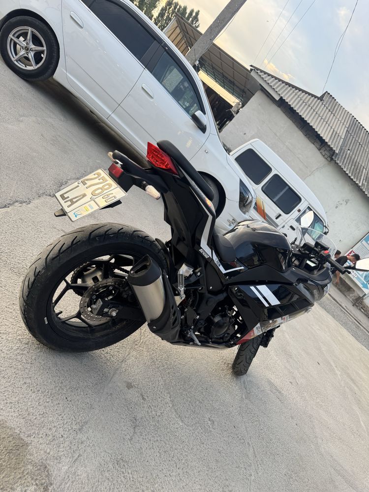 Srochna sotiladi Kawasaki Sportbike Motosikl