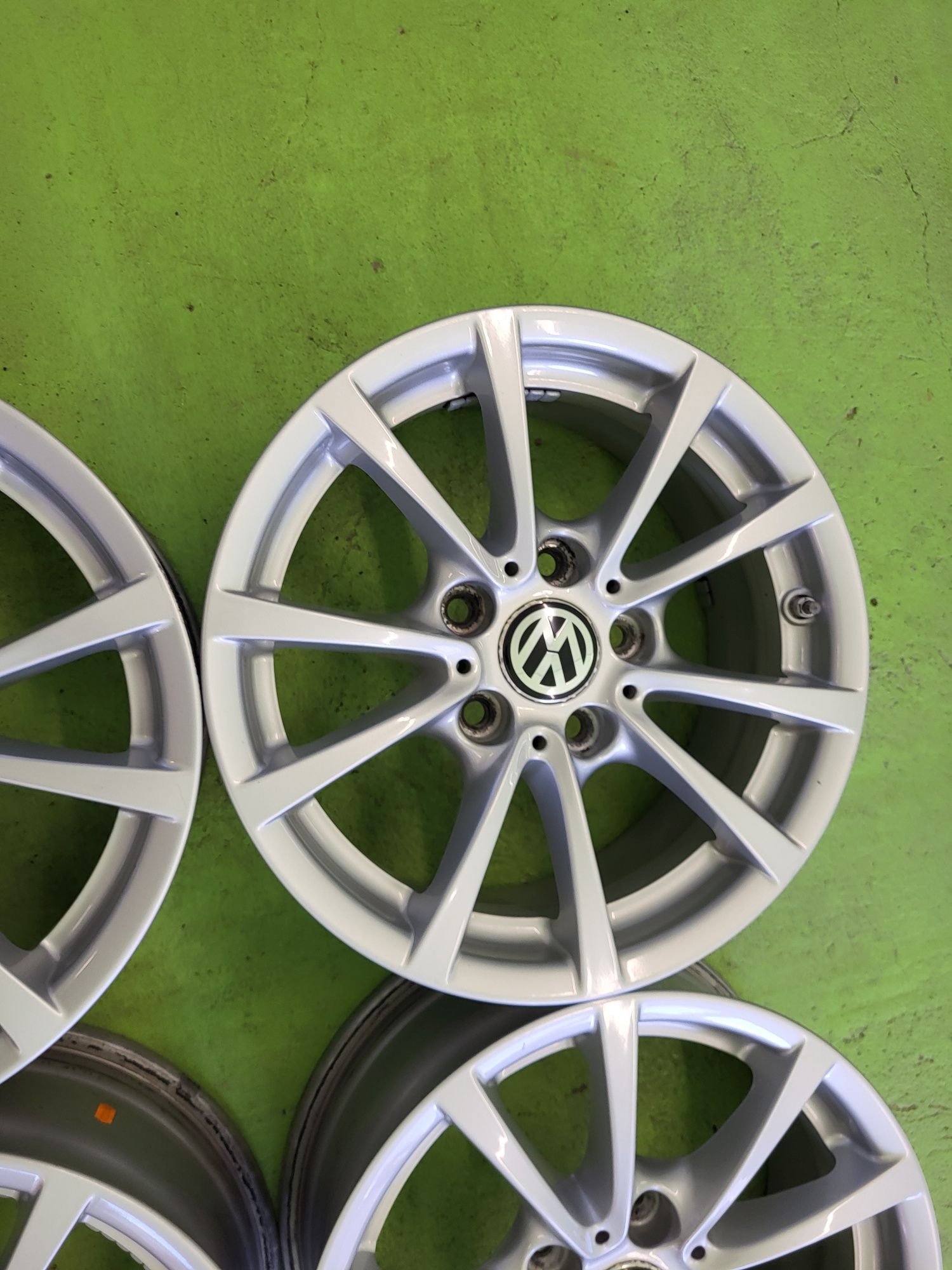 16 5x120 Vw Transporter T5 T6 Multivan 5х120