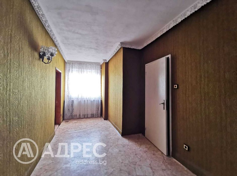 Двустаен апартамент, Здравец Изток, 66 кв.м., ет. 12, ЕПК, за ремонт