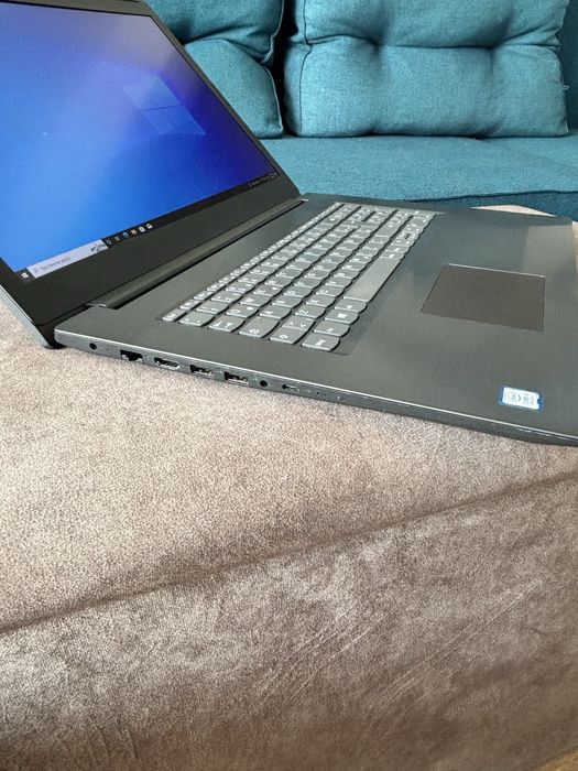 Lenovo 17,3 inch• procesor i5-8th gen• SSD 256 gb• stare foarte buna