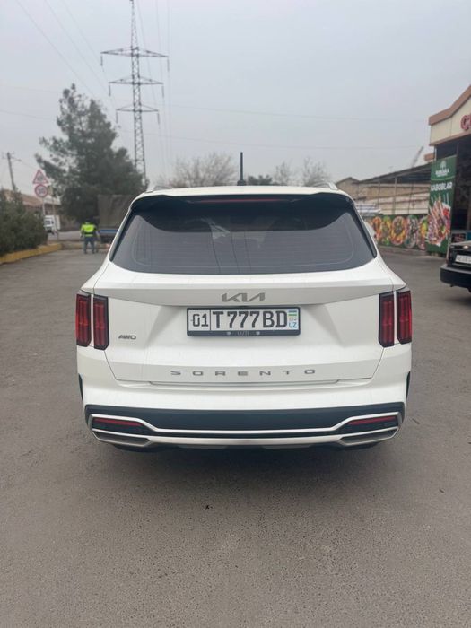 Kia Sorento Srochno sotiladi