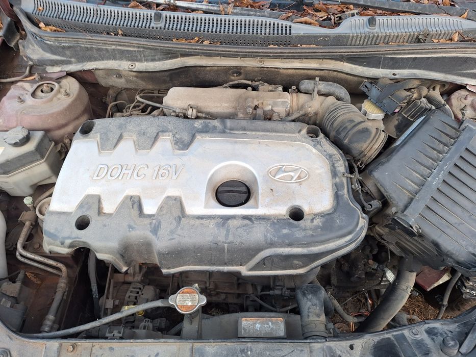 Dezmembrari Hyundai Accent 1.6 benzina an 2009