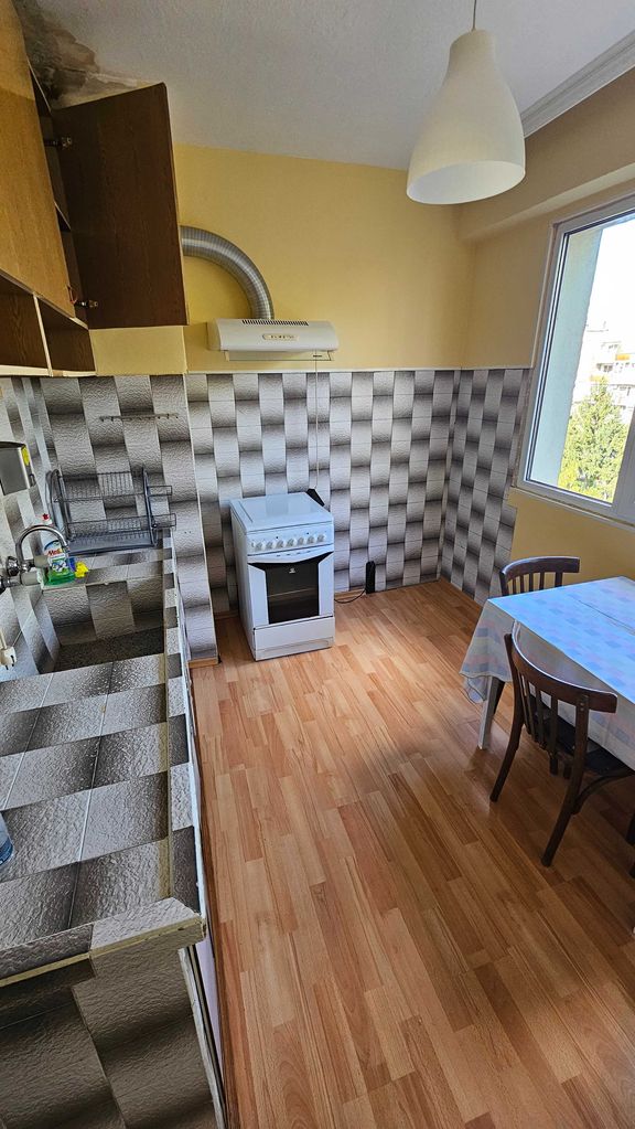 Дава се под наем Тристаен апартамент в Разград, Орел - 78 кв.м за 204 € - Снимка #6