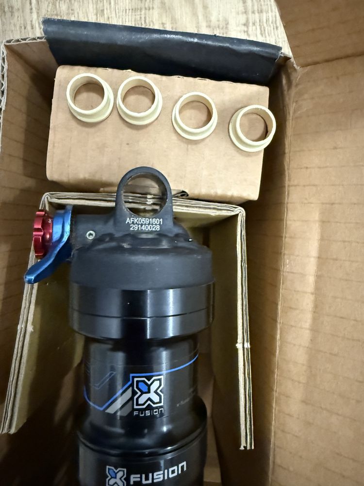 Продавам Шок X-Fusion Pro 2