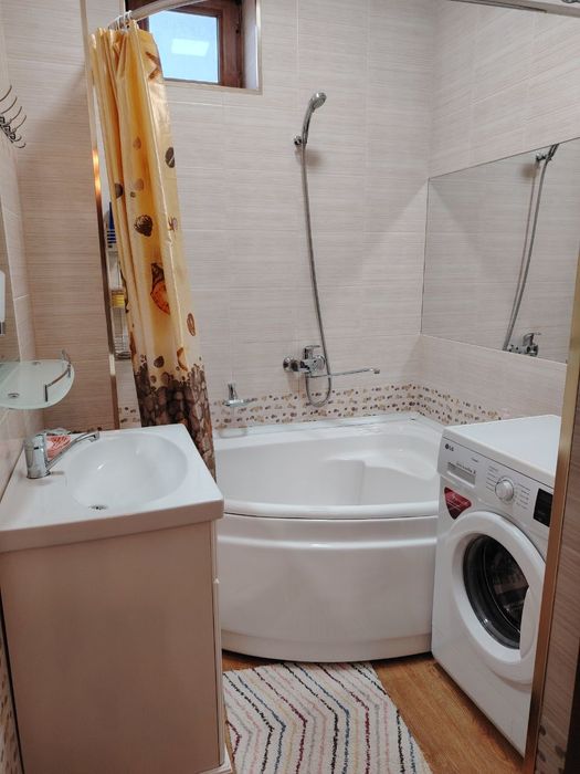 Продаётся квартира в Бухаре 3/2/3