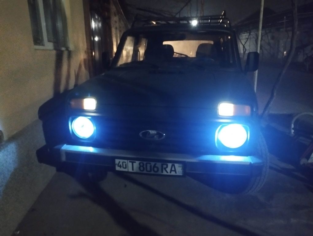 NIVA 4 eshikli sotiladi