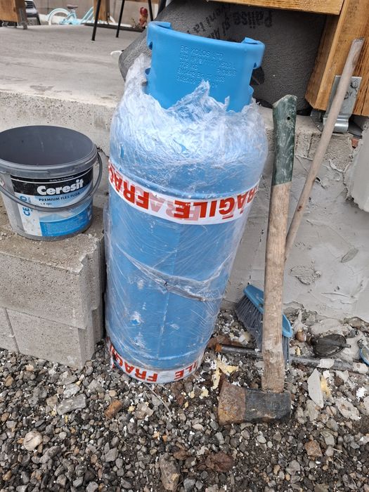 Vand butelie 50 litri cumpărată de noua se poate pune la centrala