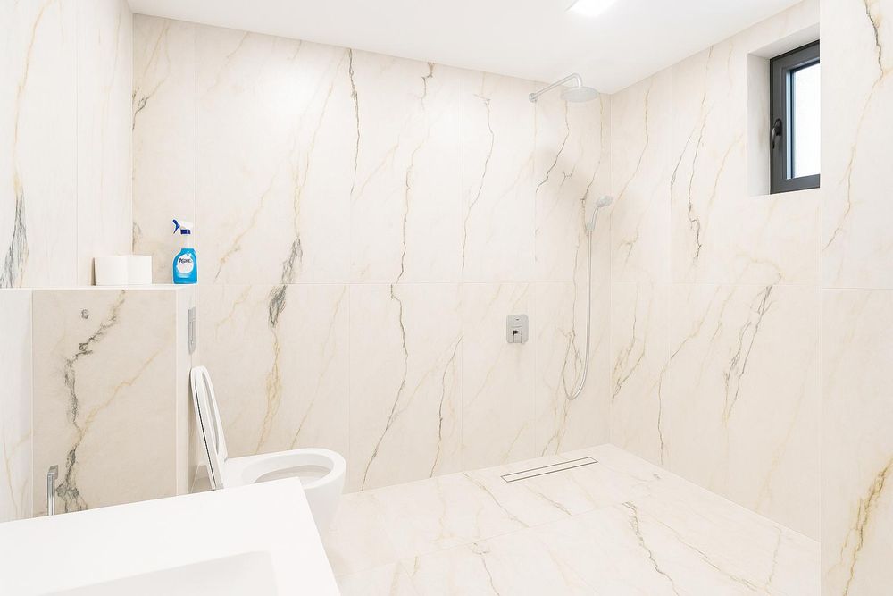 Продава се Четиристаен апартамент в Пловдив, Каменица 2 - 131 кв.м за 2214 €/кв.м - Снимка #5