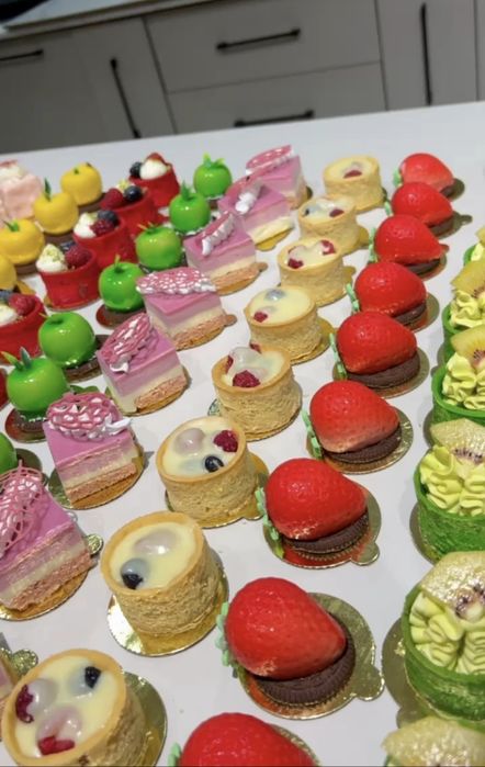 Торты и сладости на заказ!