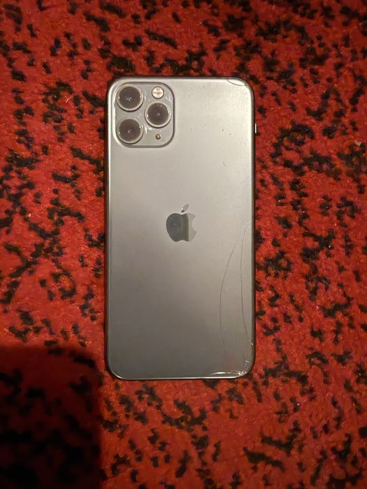 Продам Айфон 11про