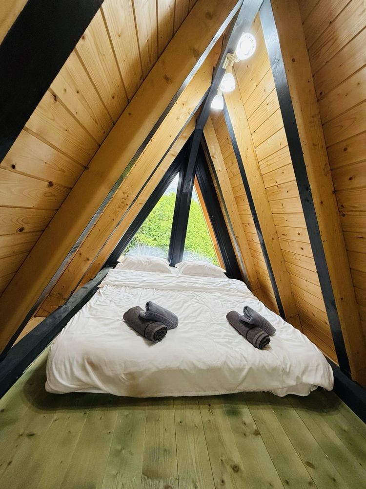 Cabana A-Frame Ariana Valea Avrigului,Ciubar jacuzzi,Piscina