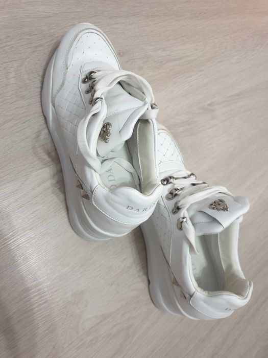 Дарис сникърси  естествена кожа