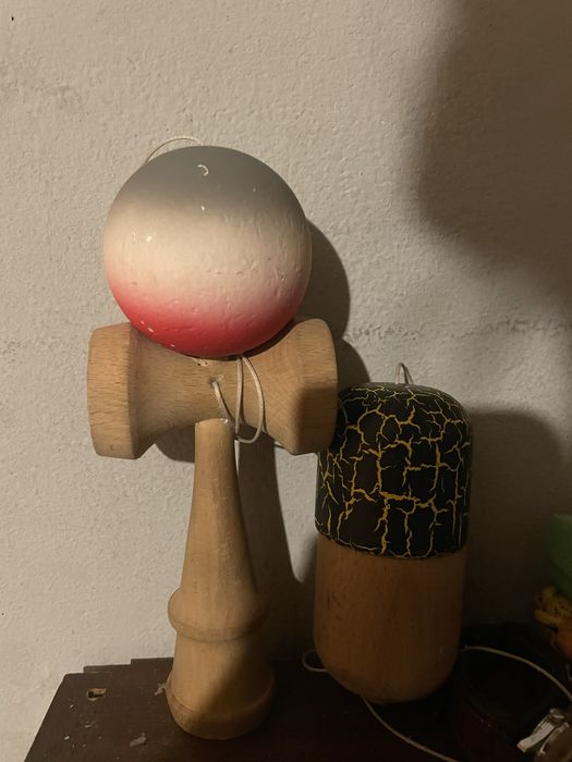 Kendama+pill sau separat