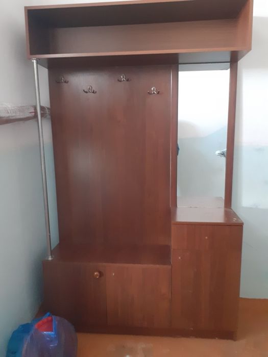 Шкаф  в  прихожую