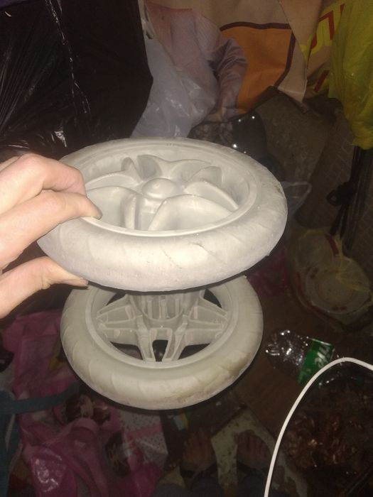 Пара колёсиков .