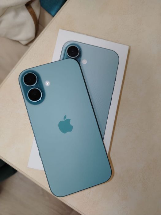 IPhone 16 256GB Teal