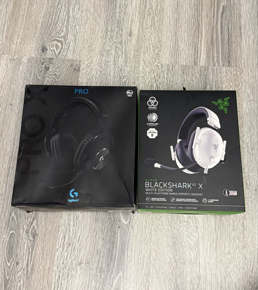 Logitech g pro x + Razer black shark v2 x