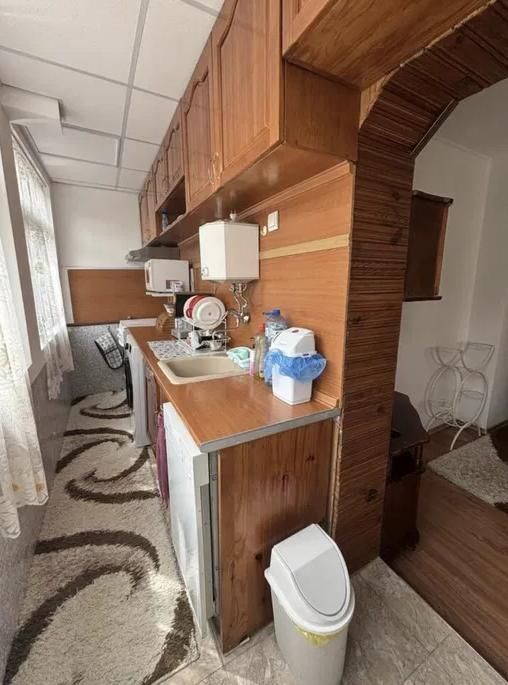 Тристаен апартамент под наем в кв. Кючук Париж