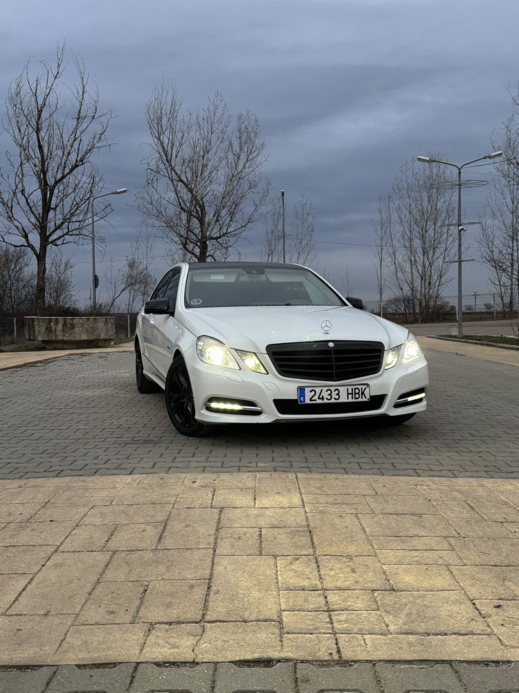 Mercedes Benz E Class Avantgard E220