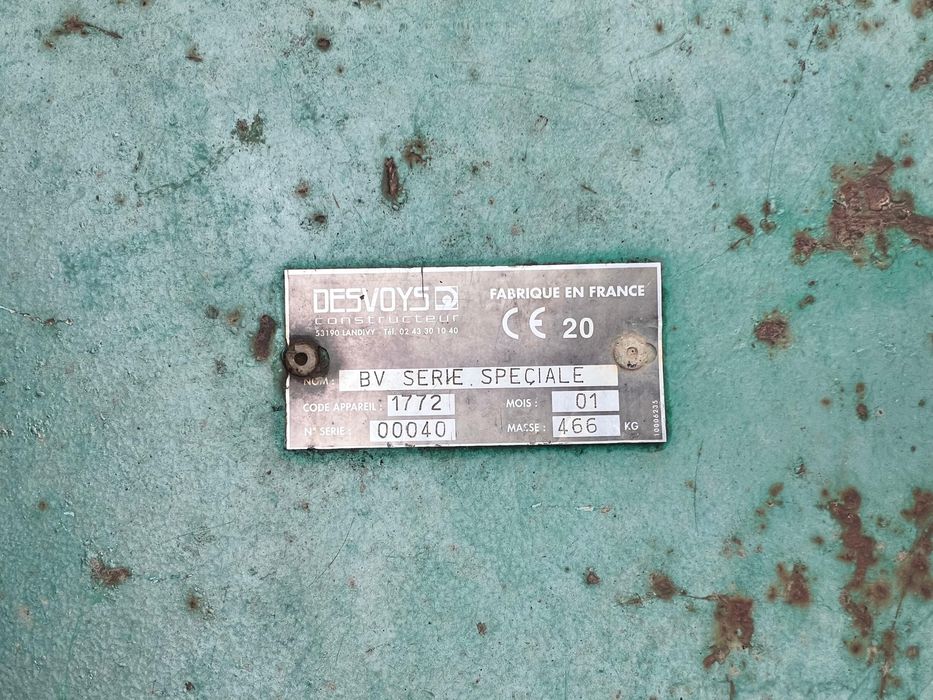 Tocator resturi vecetale Desvoys tip elicopter