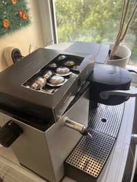 Nespresso ES100 Pro кафе машина