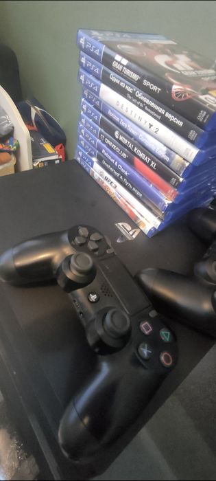 Ps4 pro, 13 игр, 2 геймпад, зарядная станция
