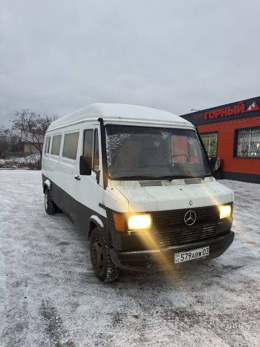 Мерседес на полном ходу