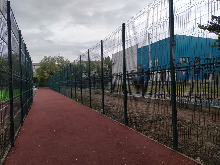 Монтаж ограждения из 3Д сетки