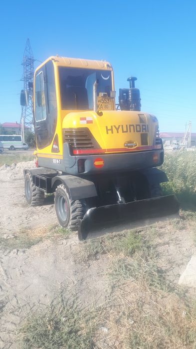 мини экскаватор хундай 555 w сотилади