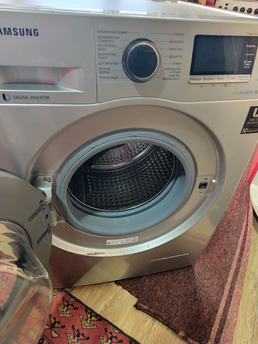 Samsung 8 кг инвектор в хорошем состоянии