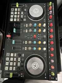 Consola/ Native Instruments Traktor Kontrol S4 MK2 DJ Controller
