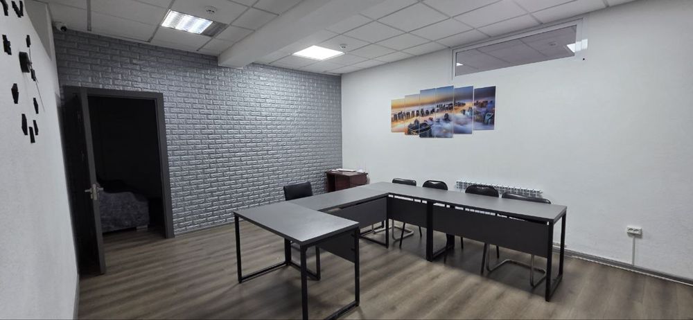 Срочно Офис 2Комнаты с Мебелью
