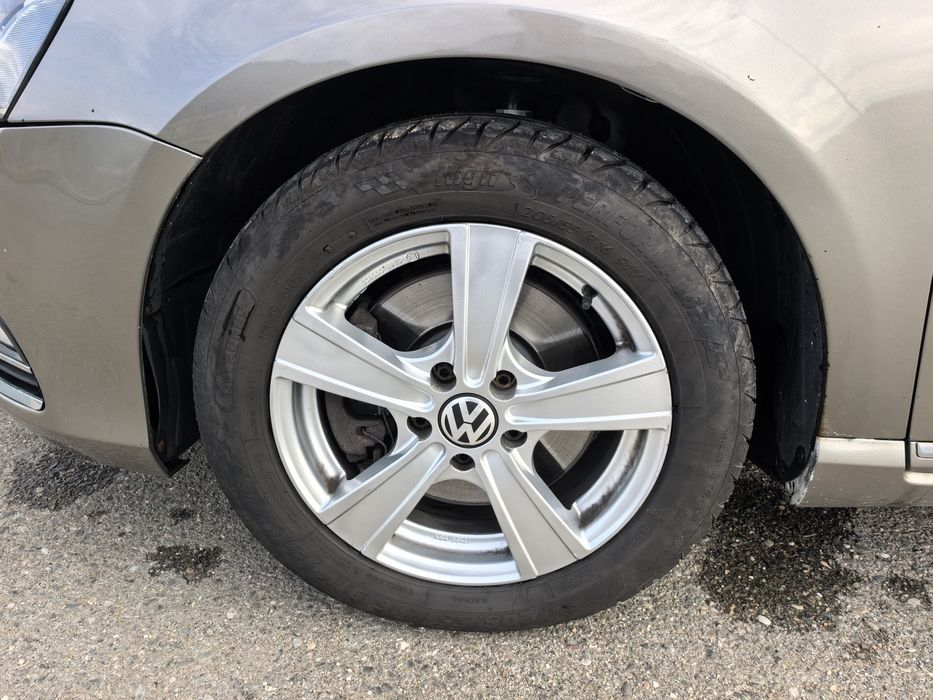 Vând Volkswagen Passat b7 break