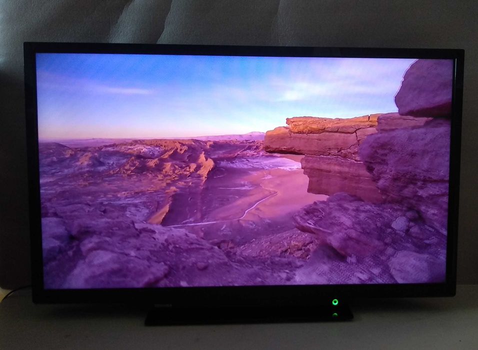 Телевизор TOSHIBA 32W1733DG