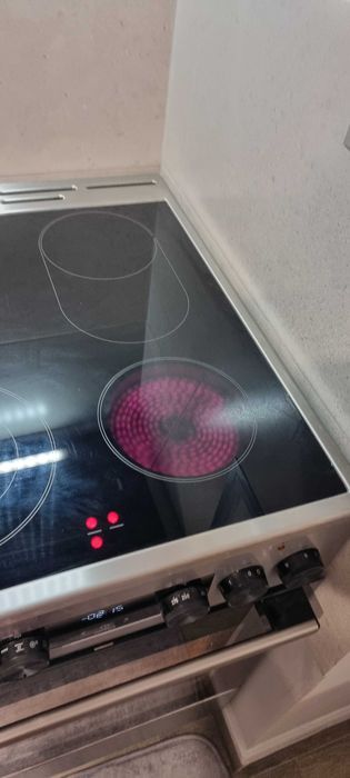 Продавам готварска печка Горение