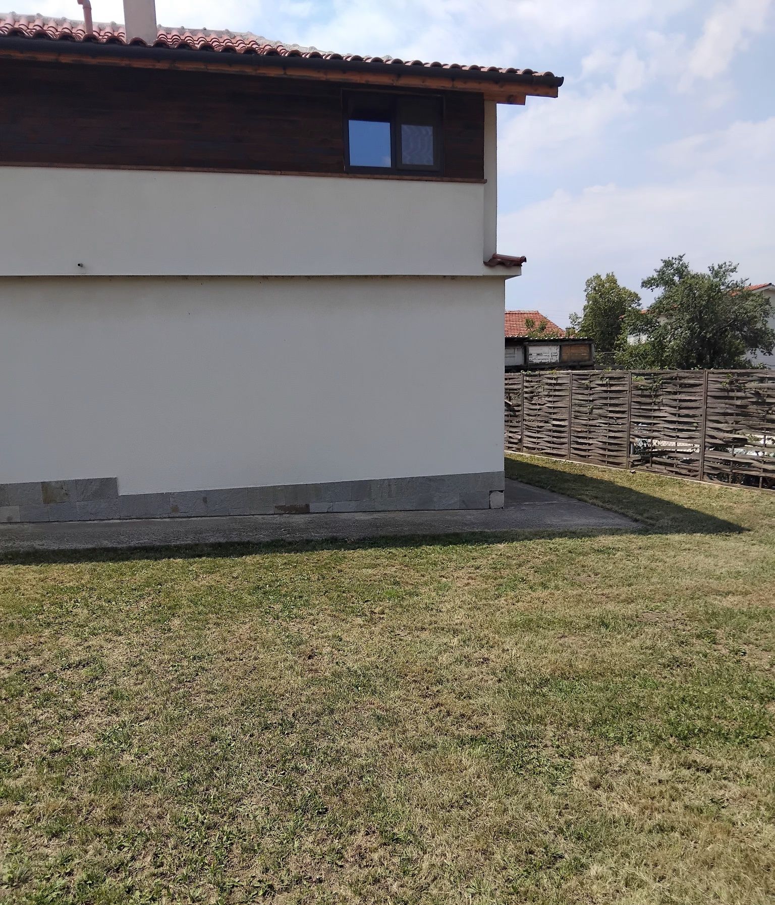 Продава къща в с.Самораново общ Дупница
