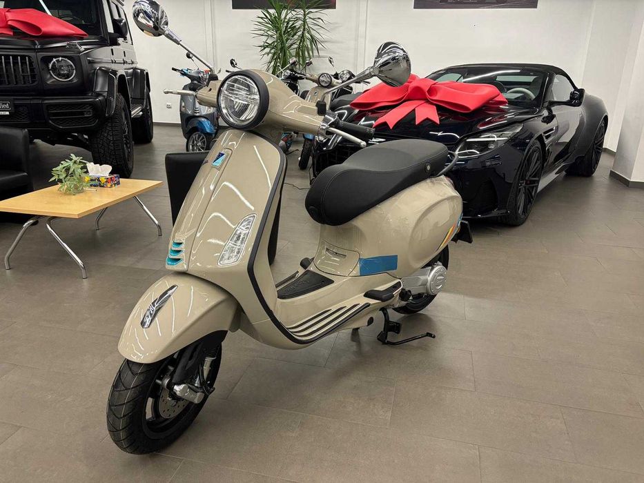 Vespa Primavera 50 - PROMOTIE