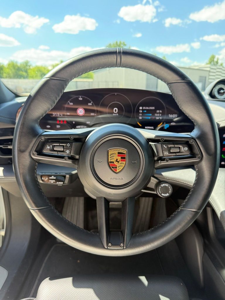 Porsche Taycan 4S Performance Plus 93.4 kWh 571 cp