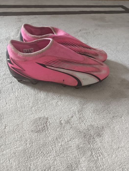 Vând ghete fotbal adidas/puma/nike