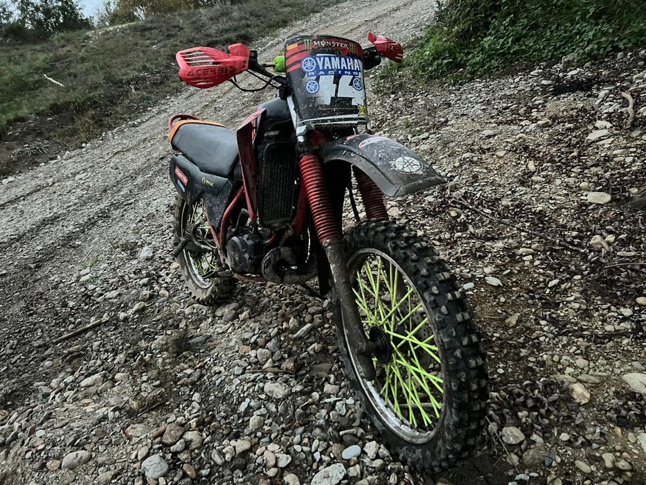 Vând Yamaha 125 DT 2T
