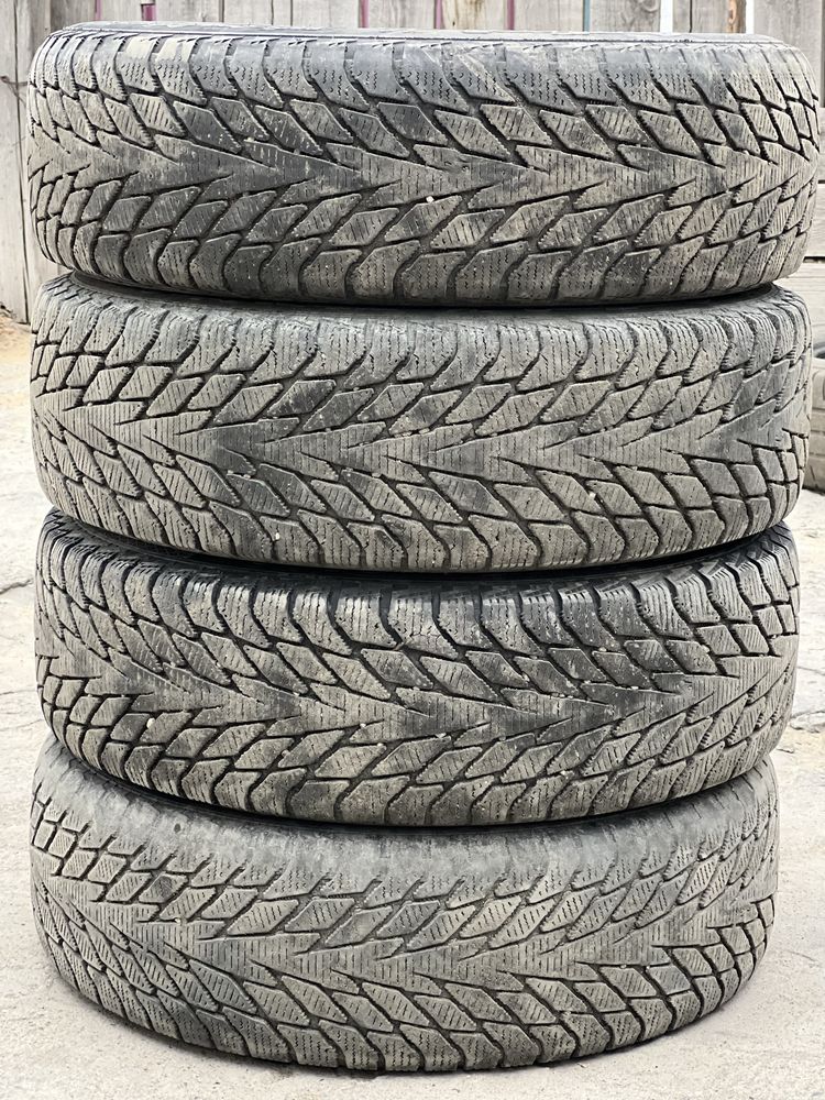 Продам почти новые шины 185/65 R14
